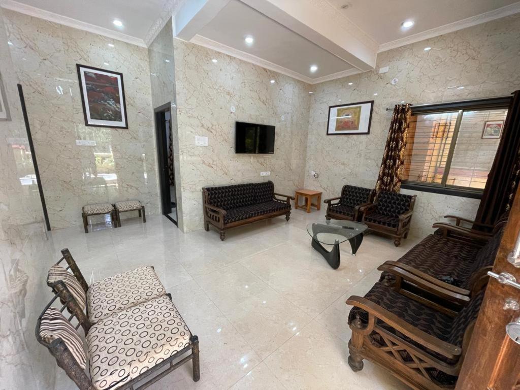 Hotel Phoenix لونافالا المظهر الخارجي الصورة